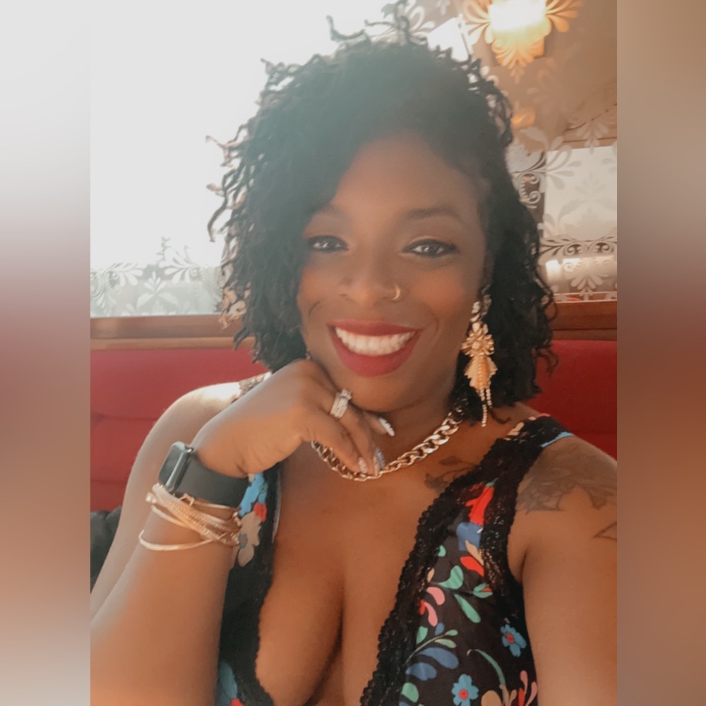 Meet your Posher, Keisha